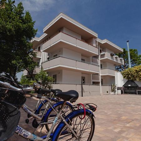 Holiday Club Residence Alba Adriatica Dış mekan fotoğraf