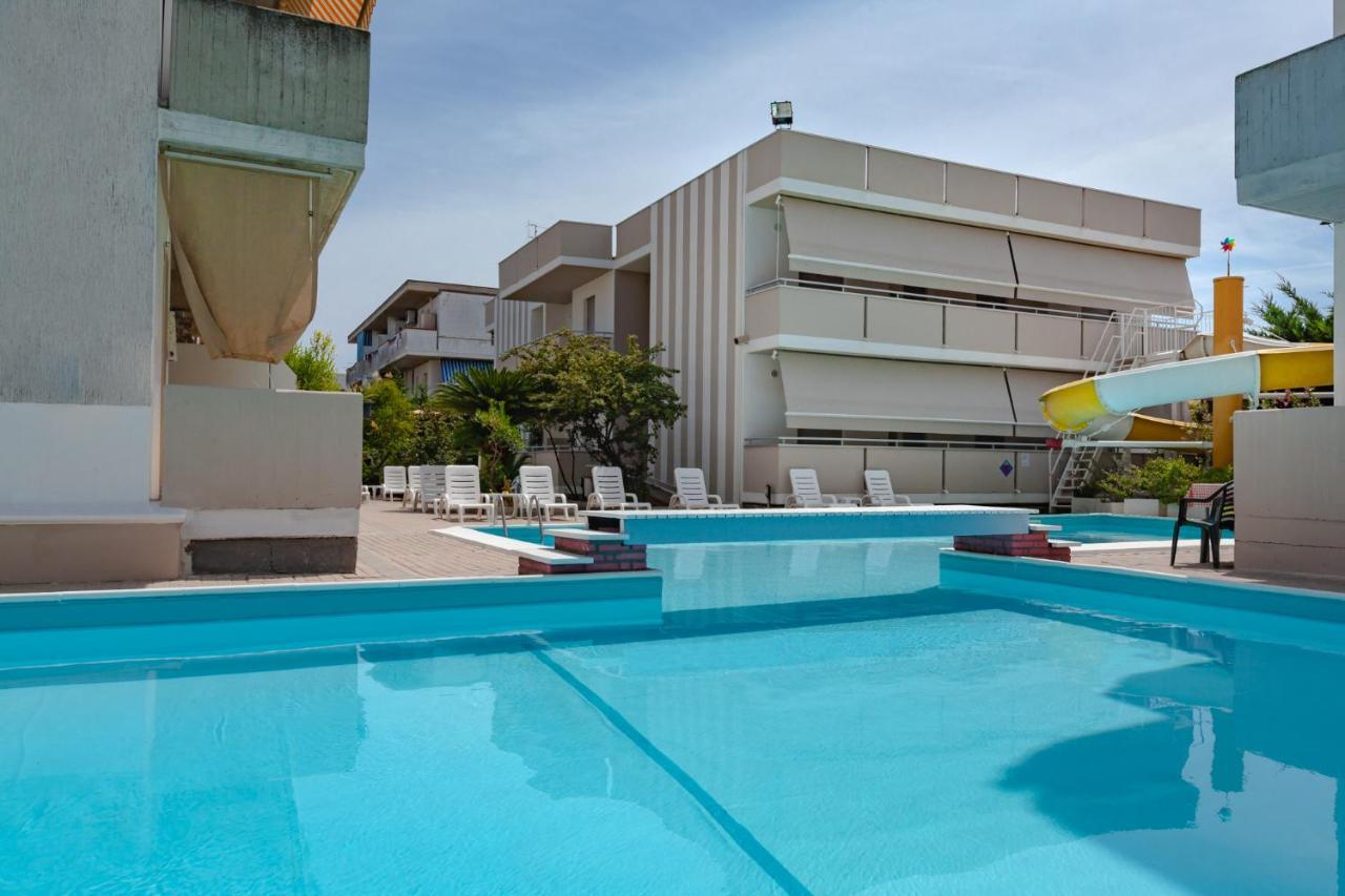 Holiday Club Residence Alba Adriatica Dış mekan fotoğraf